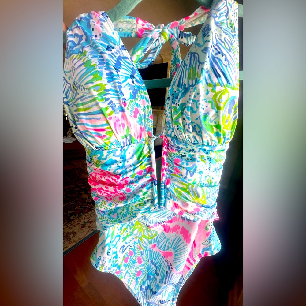 NWOT Lilly Pulitzer Lanai swimsuit